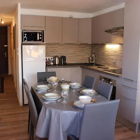 Apartamento Trois Vallees 516 By Interhome