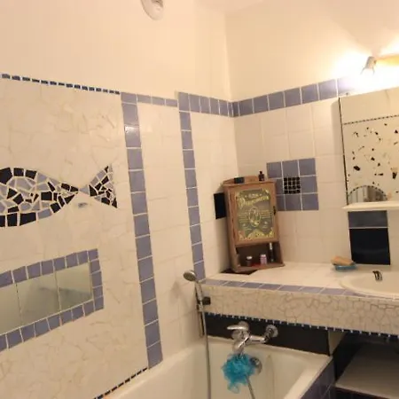 Trois Vallees 516 By Interhome Apartamento