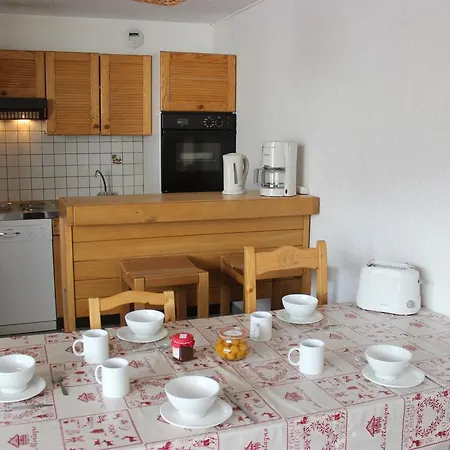 Trois Vallees 516 By Interhome Apartamento