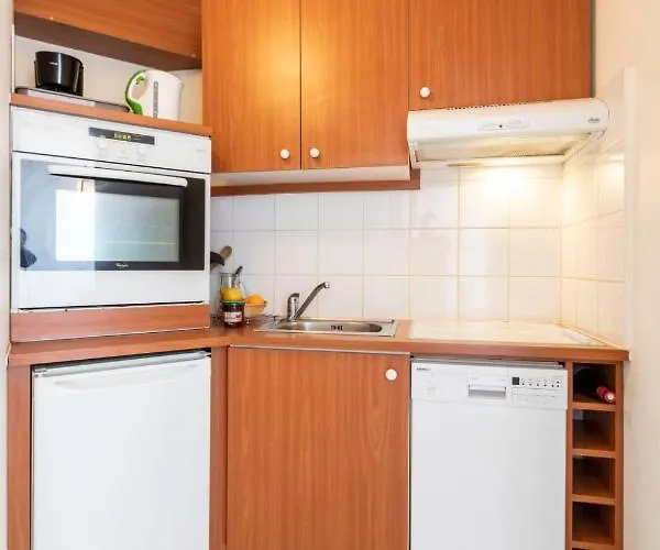 Trois Vallees 516 By Interhome * فال تورُن