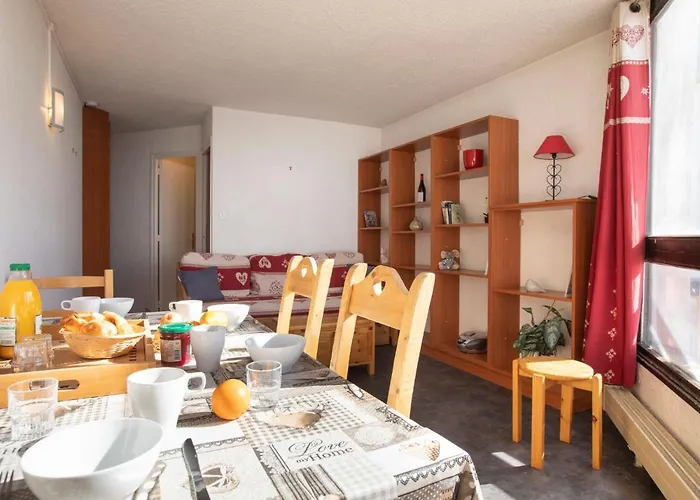 Trois Vallees 516 By Interhome فال تورُن