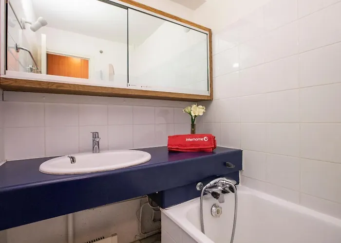 Trois Vallees 516 By Interhome فال تورُن